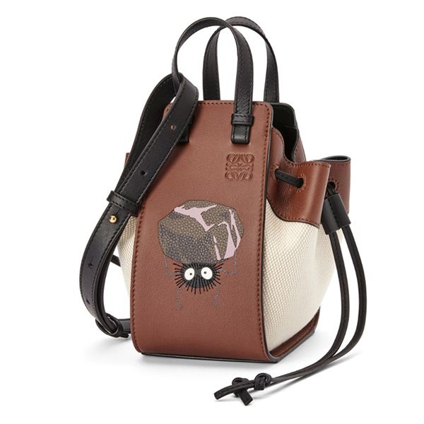 完売必至!ロエベ×ジブリ ススワタリ ハンモック 偽物 ドローストリングバッグ ミニ (クラシックカーフ&テキスタイル)A538V07X14